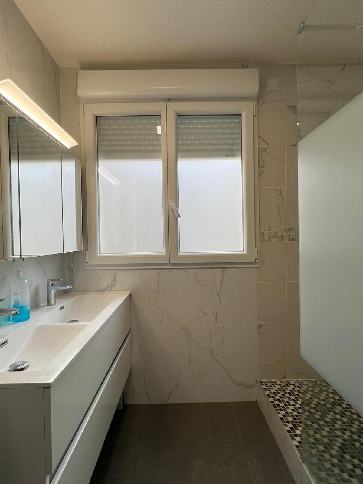 Location 3 Chambres Spacieuses Dans Appartment 2 Mn Rer Bussy Saint Georges المظهر الخارجي الصورة